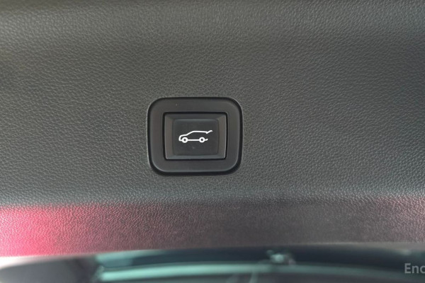 2022 Cadillac Escalade с пробегом 77 336 км