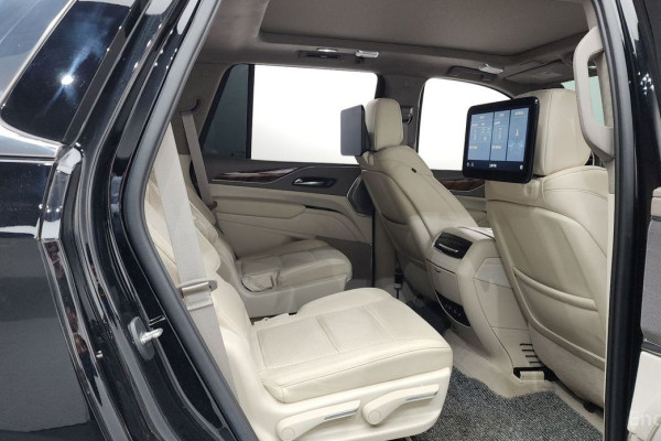 2021 Cadillac Escalade с пробегом 97 471 км