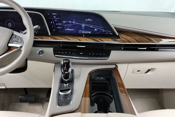 2023 Cadillac Escalade с пробегом 13 762 км