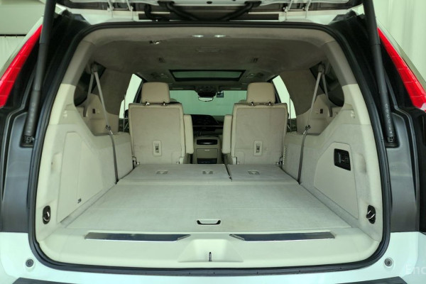 2023 Cadillac Escalade с пробегом 13 762 км