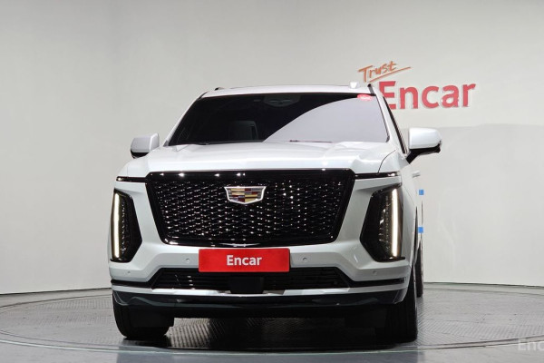 2025 Cadillac Escalade с пробегом 3 995 км