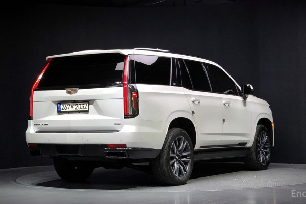 2021 Cadillac Escalade с пробегом 81 146 км