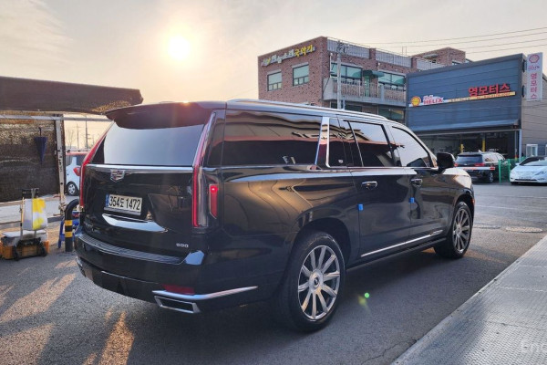 2022 Cadillac Escalade с пробегом 62 878 км