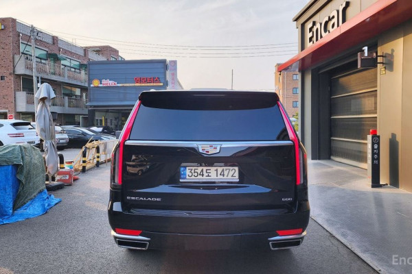 2022 Cadillac Escalade с пробегом 62 878 км