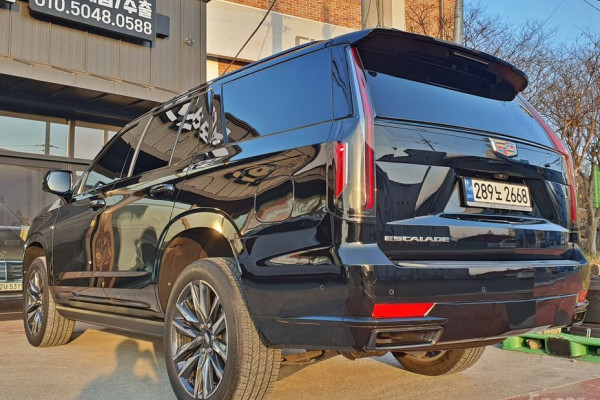 2022 Cadillac Escalade с пробегом 26 305 км