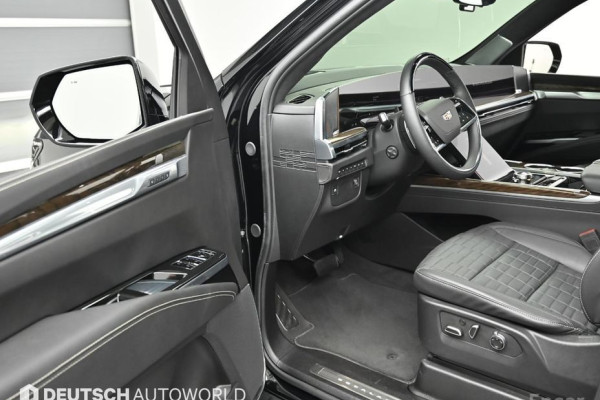 2025 Cadillac Escalade с пробегом 3 935 км