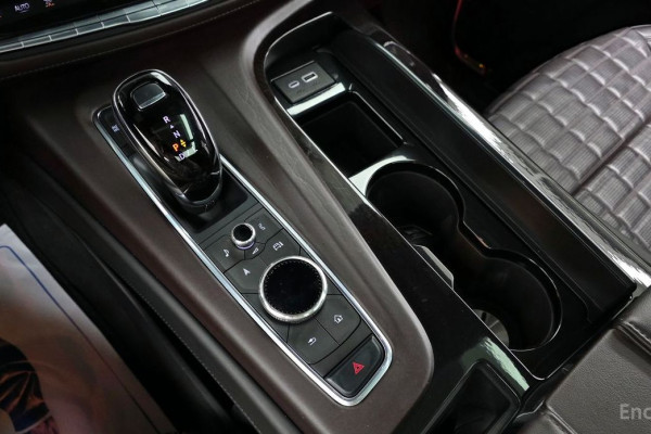 2023 Cadillac Escalade с пробегом 33 678 км