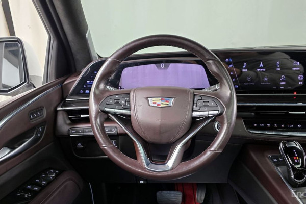 2023 Cadillac Escalade с пробегом 33 678 км