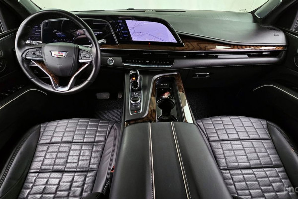 2023 Cadillac Escalade с пробегом 77 359 км