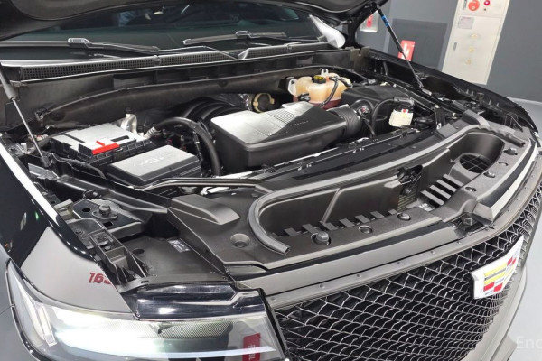 2023 Cadillac Escalade с пробегом 26 541 км