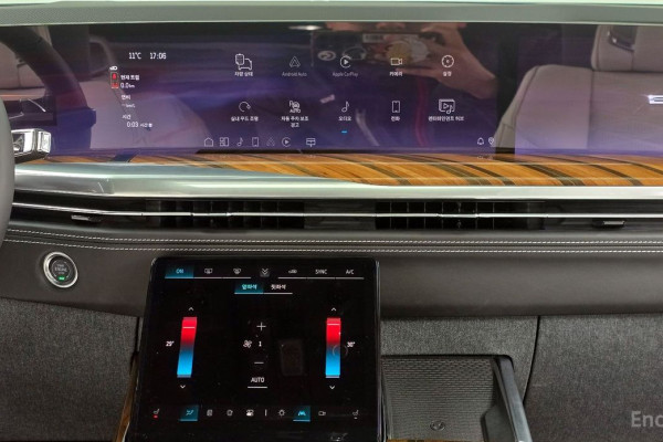 2025 Cadillac Escalade с пробегом 3 995 км