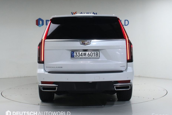 2023 Cadillac Escalade с пробегом 17 218 км
