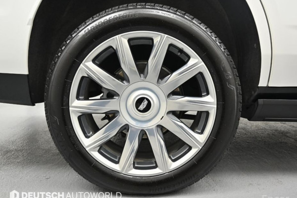 2023 Cadillac Escalade с пробегом 17 218 км