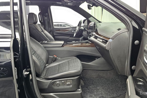 2023 Cadillac Escalade с пробегом 77 359 км