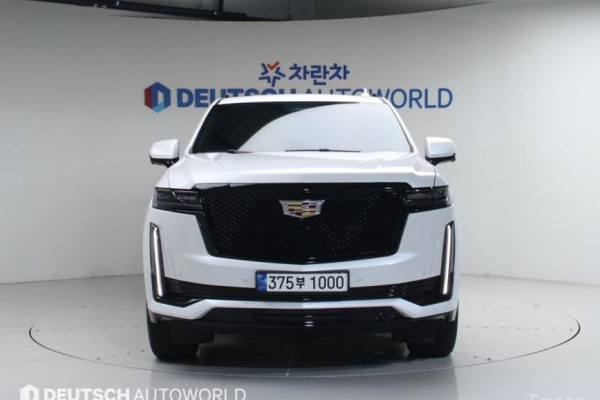 2023 Cadillac Escalade с пробегом 30 833 км