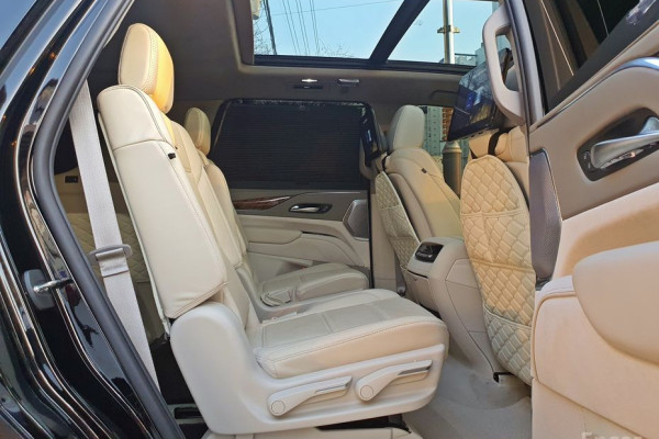 2022 Cadillac Escalade с пробегом 26 305 км