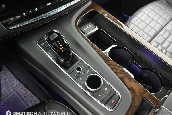 2023 Cadillac Escalade с пробегом 17 218 км