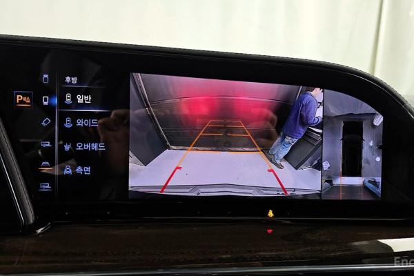 2023 Cadillac Escalade с пробегом 77 359 км