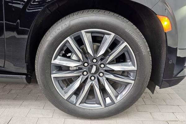 2022 Cadillac Escalade с пробегом 90 909 км