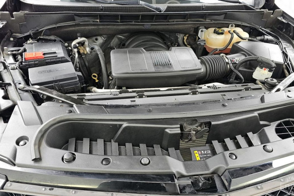 2022 Cadillac Escalade с пробегом 90 909 км