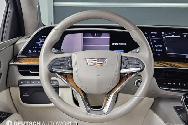 2023 Cadillac Escalade с пробегом 30 833 км