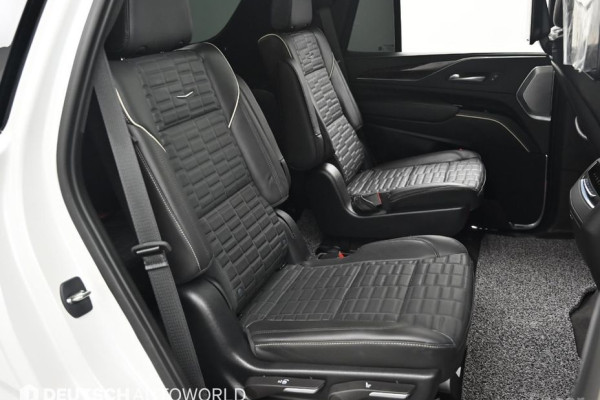 2023 Cadillac Escalade с пробегом 17 218 км