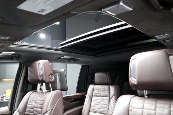 2023 Cadillac Escalade с пробегом 26 541 км