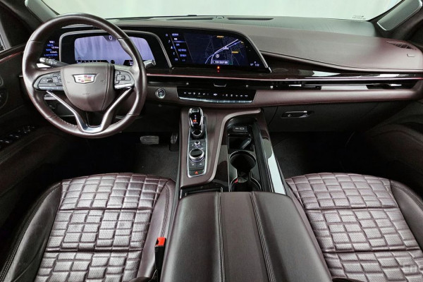 2022 Cadillac Escalade с пробегом 90 909 км