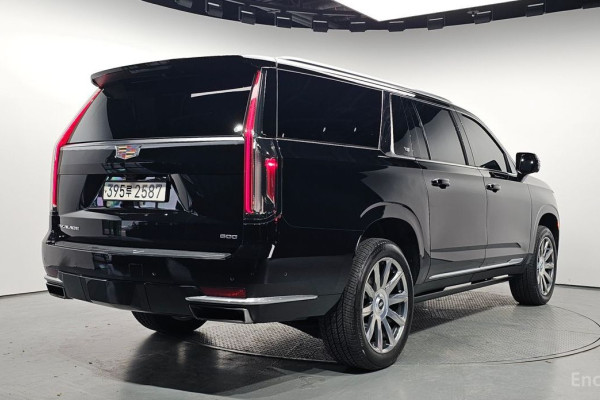 2021 Cadillac Escalade с пробегом 95 522 км