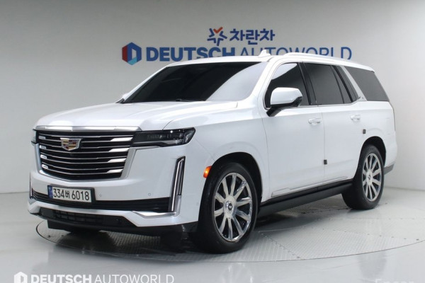 2023 Cadillac Escalade с пробегом 17 218 км