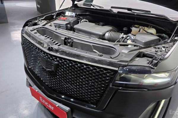 2023 Cadillac Escalade с пробегом 26 633 км
