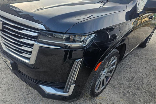 2022 Cadillac Escalade с пробегом 99 376 км