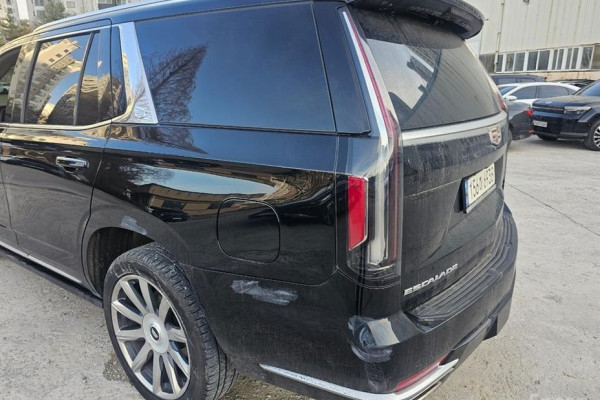 2022 Cadillac Escalade с пробегом 99 376 км