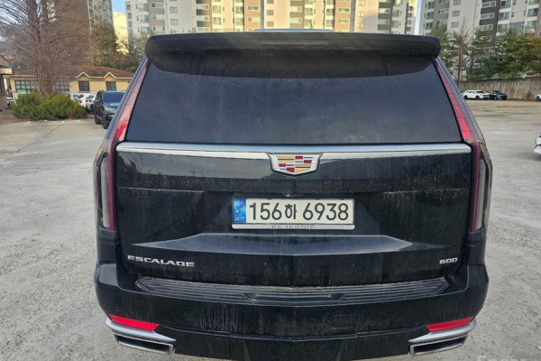 2022 Cadillac Escalade с пробегом 99 376 км