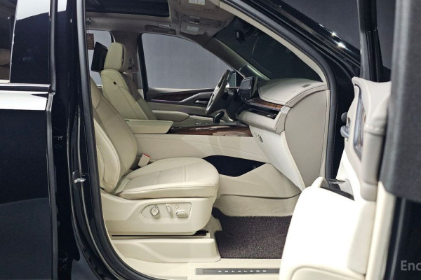 2022 Cadillac Escalade с пробегом 52 603 км