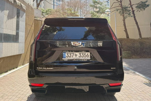 2022 Cadillac Escalade с пробегом 52 125 км