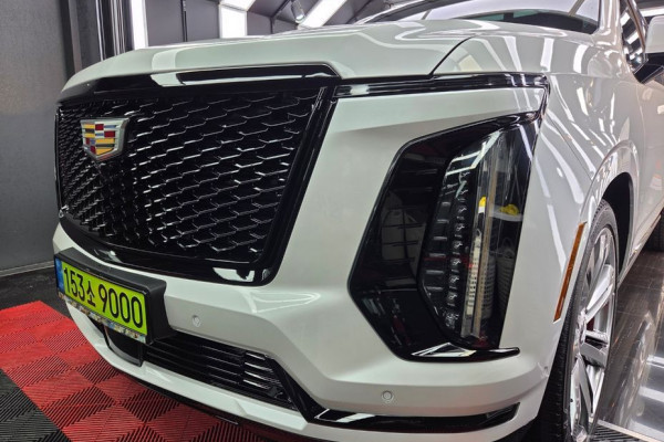 2025 Cadillac Escalade с пробегом 1 550 км