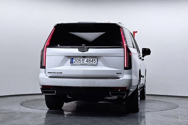 2021 Cadillac Escalade с пробегом 69 327 км