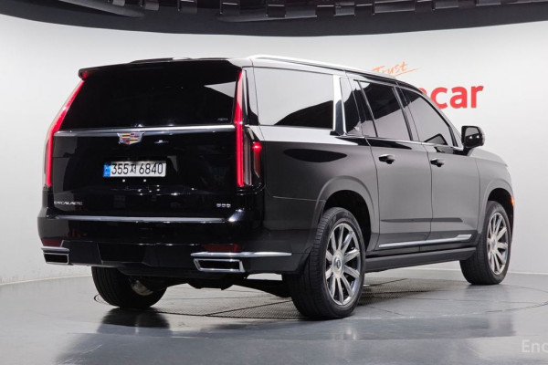2022 Cadillac Escalade с пробегом 45 911 км