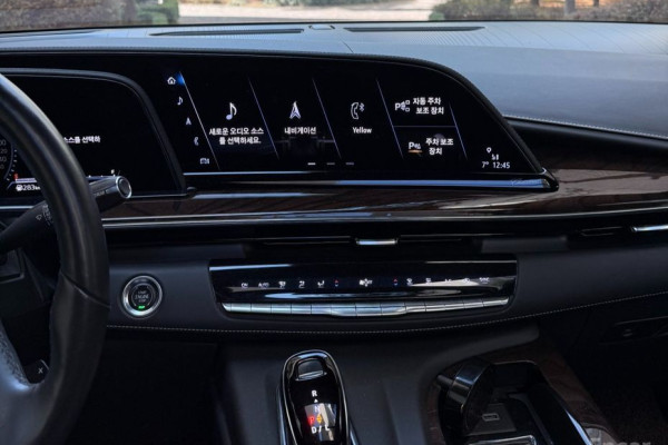 2022 Cadillac Escalade с пробегом 52 125 км