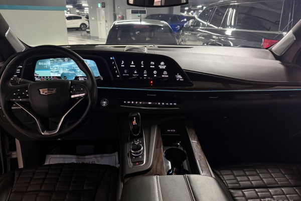 2021 Cadillac Escalade с пробегом 69 327 км