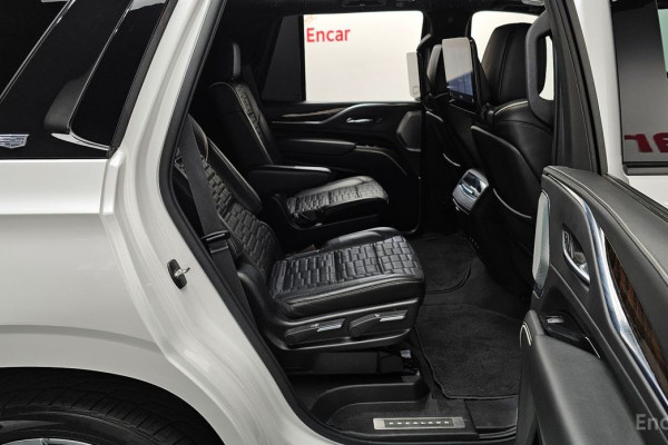 2021 Cadillac Escalade с пробегом 69 327 км