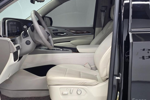 2023 Cadillac Escalade с пробегом 16 334 км