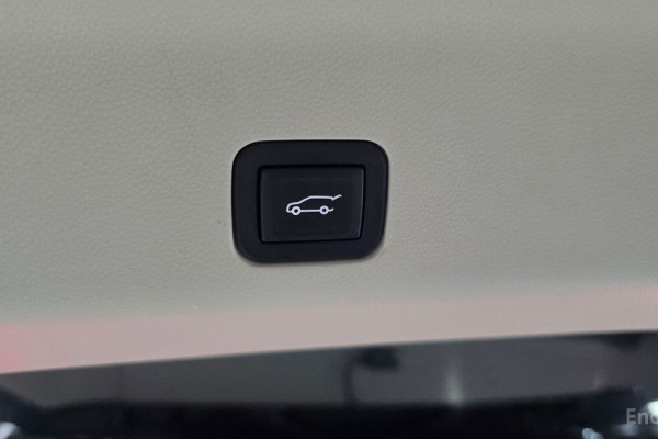 2023 Cadillac Escalade с пробегом 26 633 км