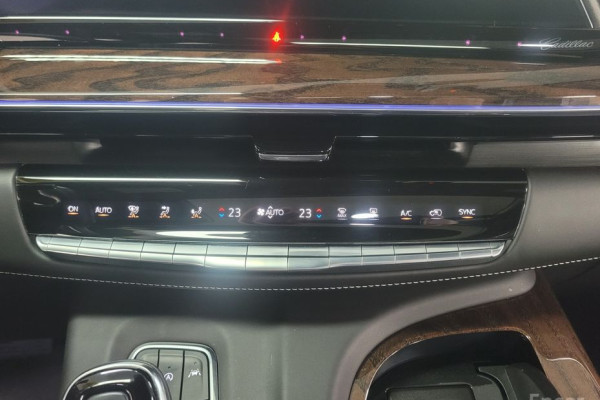 2022 Cadillac Escalade с пробегом 69 318 км