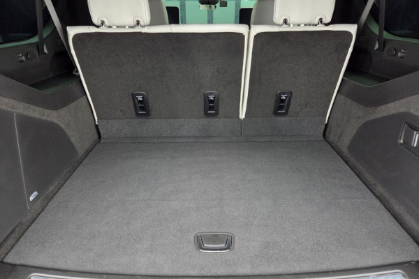 2025 Cadillac Escalade с пробегом 1 550 км