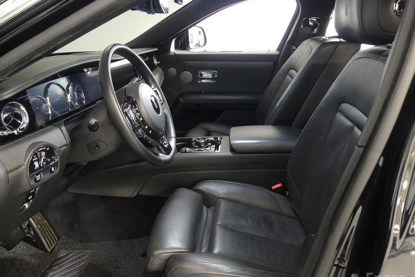 2021 Rolls-Royce Ghost с пробегом 96 000 км