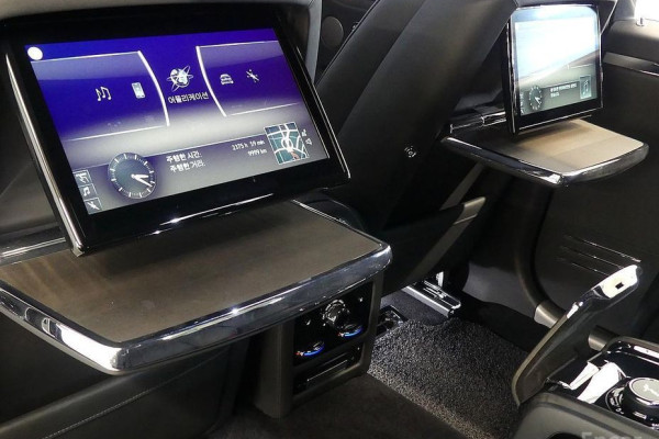 2021 Rolls-Royce Ghost с пробегом 96 000 км