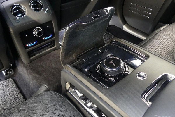 2021 Rolls-Royce Ghost с пробегом 96 000 км