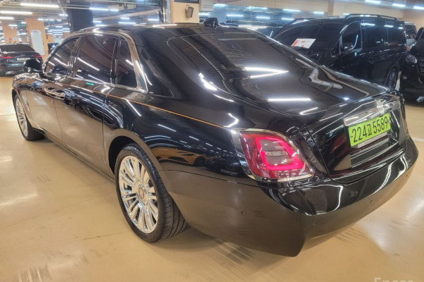2023 Rolls-Royce Ghost с пробегом 15 552 км